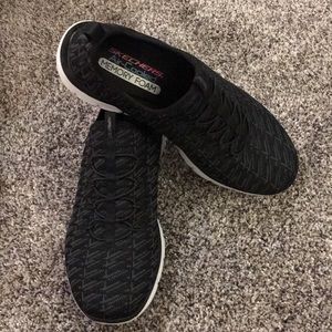 Skechers size 9